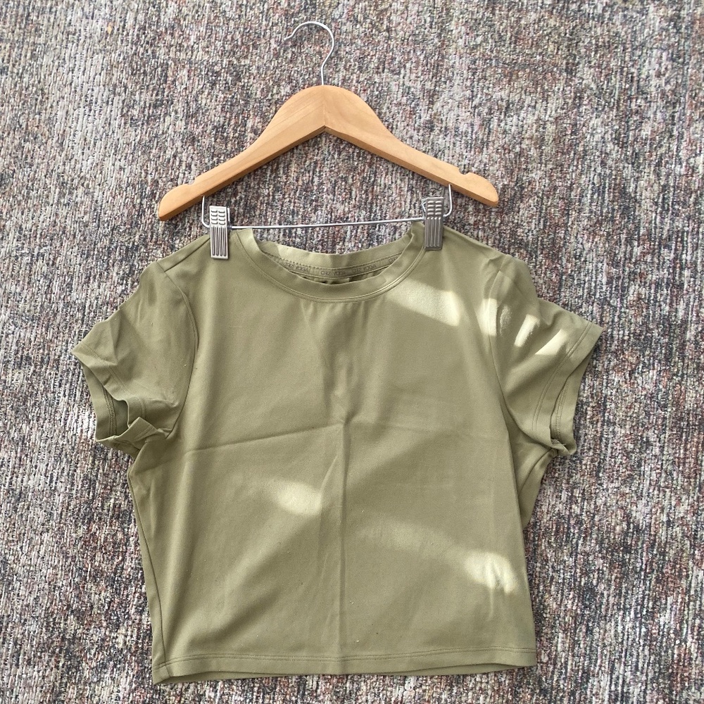 Short sleeve shirt